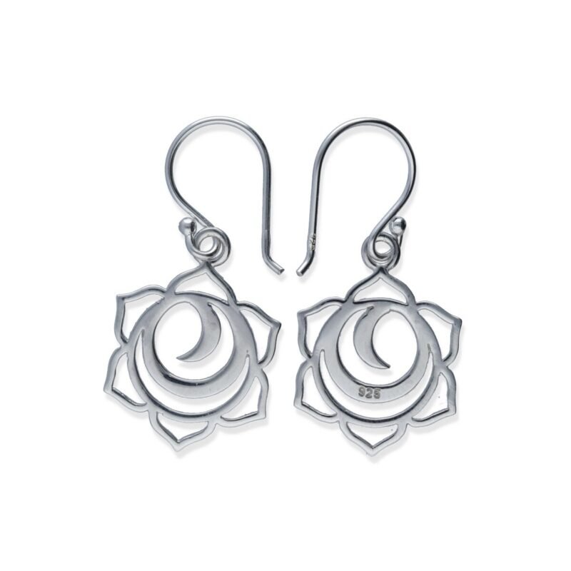 Pendientes plata de ley 925 lisa flor con espiral interior 19mm de alto y cierre hippie.