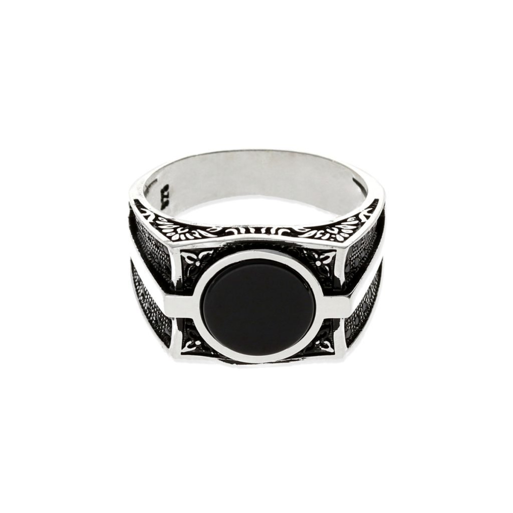 Anillo de plata de ley 925 para hombre tipo sello circular onix 10mm con grabado y circonitas negras.