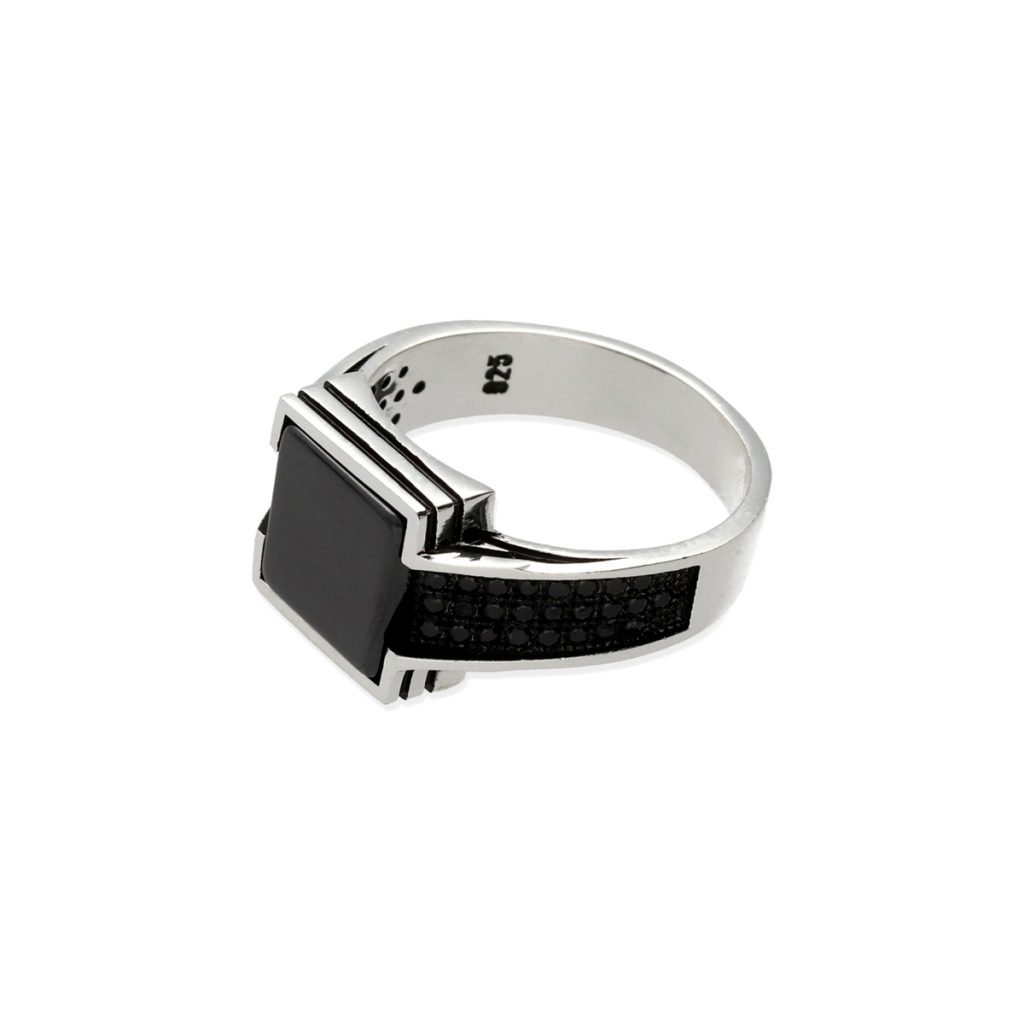 Anillo de plata de ley 925 para hombre tipo sello cuadrado onix 10mm con circonitas negras.