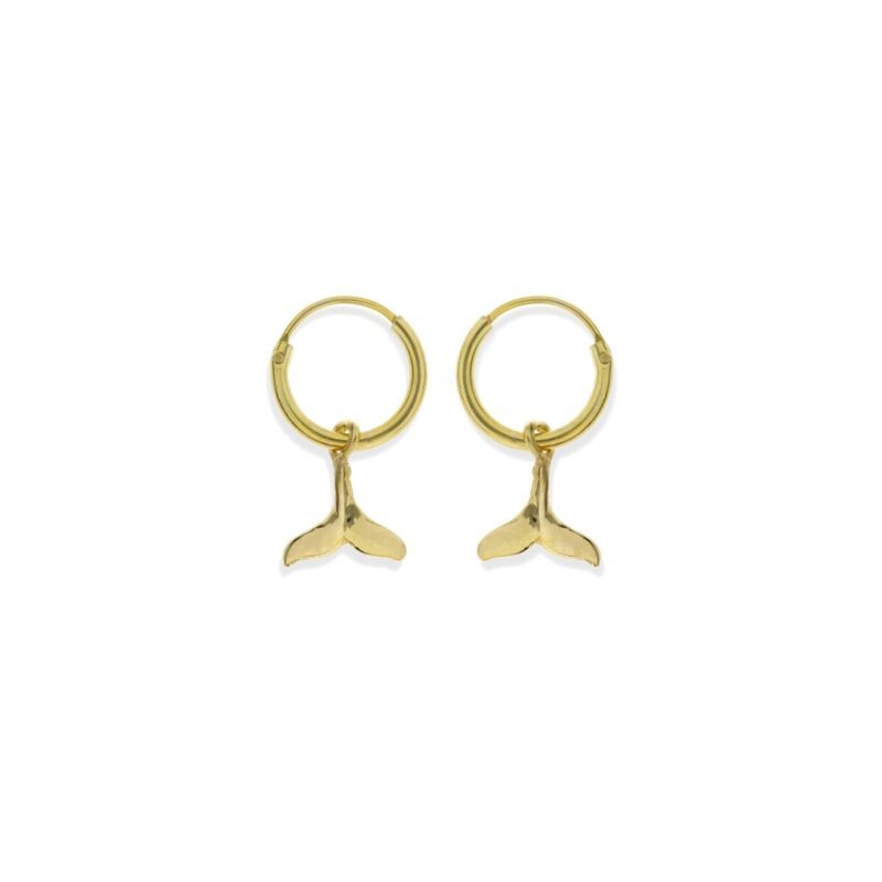 Pendientes de plata de ley 925 con baño de oro de 18 quilates con aro de 1,2x10mm y colgante de cola de ballena de 9mm.