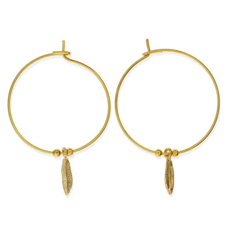 Pendientes de plata de ley 925 con baño de oro de 18 quilates con aro de 0,6x24,5mm y colgante de pluma de 11mm.