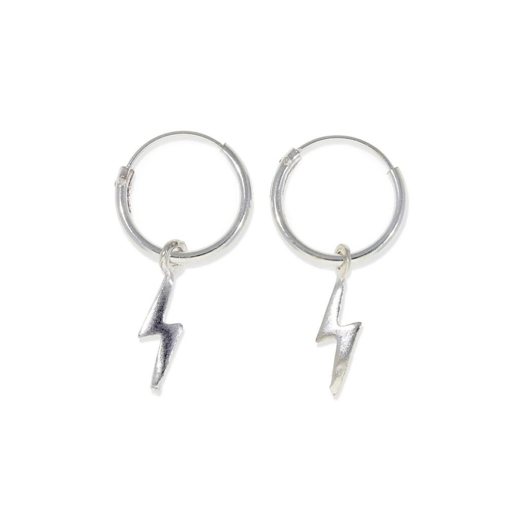 Pendientes de plata de ley 925 con aro de 1,2x12mm y colgante de rayo de 11mm.