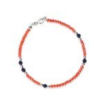 Pulsera de plata de ley 925 de cuentas de piedras y cristal roja con bolitas azul oscuro y plata de 2mm y de 18cm de largo con cierre reasa.