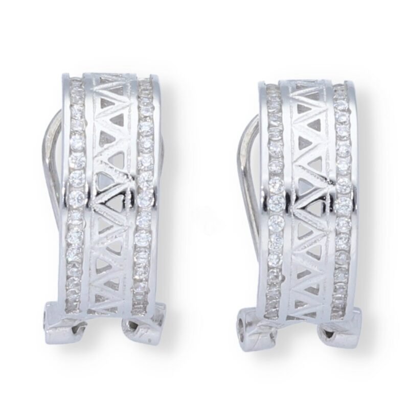 Pendientes plata de ley 925 semiaro con triángulos troquelados de circonitas 8x15mm y cierre omega.