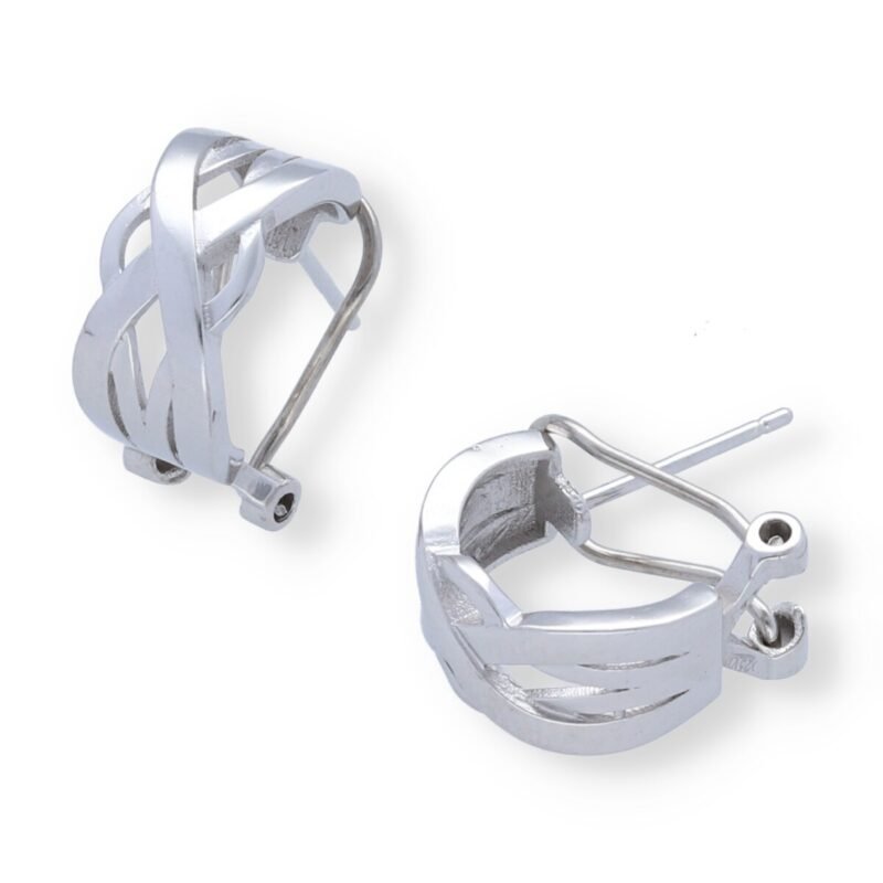 Pendientes plata de ley 925 lisa con troquelado de ondas de 8x16mm y cierre omega.